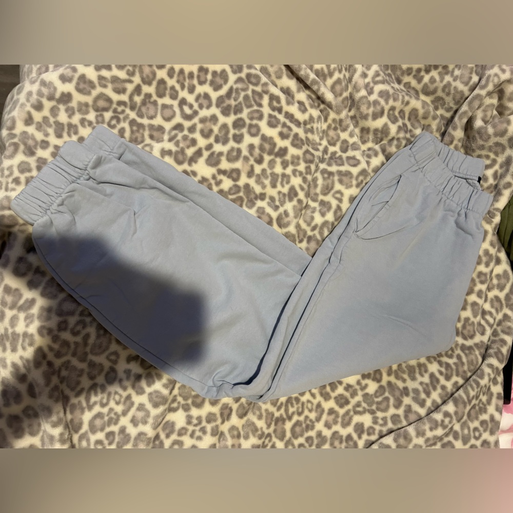 rosa sweatpants